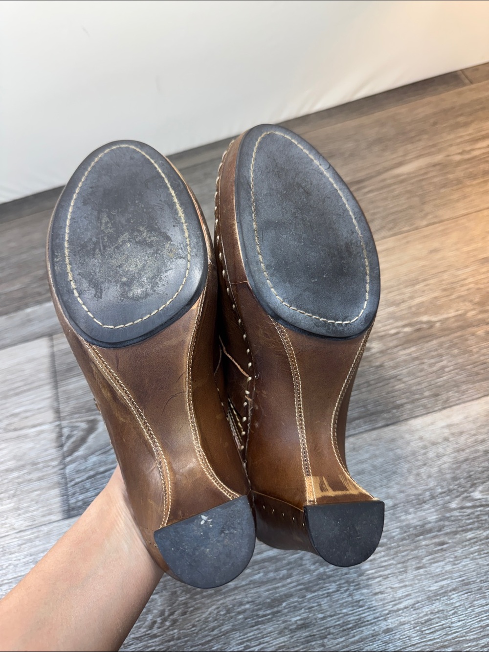 Frye Cognac Brown Leather Buckle Mule Clogs woman’s SZ 10 (h202) - Picture 8 of 10